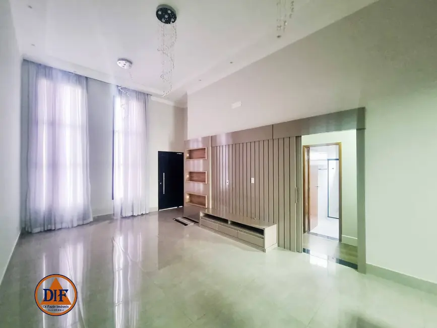Foto 1 de Casa de Condomínio com 3 quartos para alugar, 172m2 em Areão, Taubate - SP