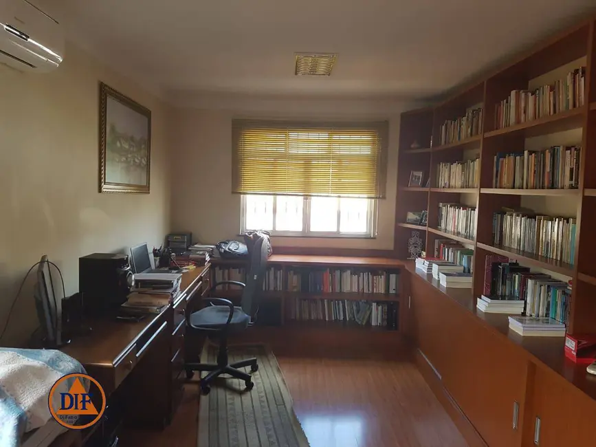 Casa com 4 quartos à venda, 183m2 em Parque Independência, Barra Mansa - RJ - imagem 5 Foto 5 de Casa com 4 quartos à venda, 183m2 em Parque Independência, Barra Mansa - RJ