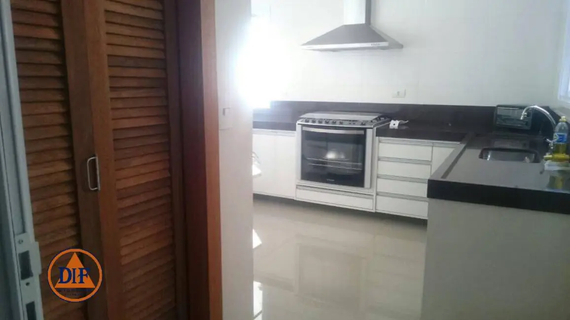 Foto 8 de Casa com 3 quartos à venda, 390m2 em Tremembe - SP