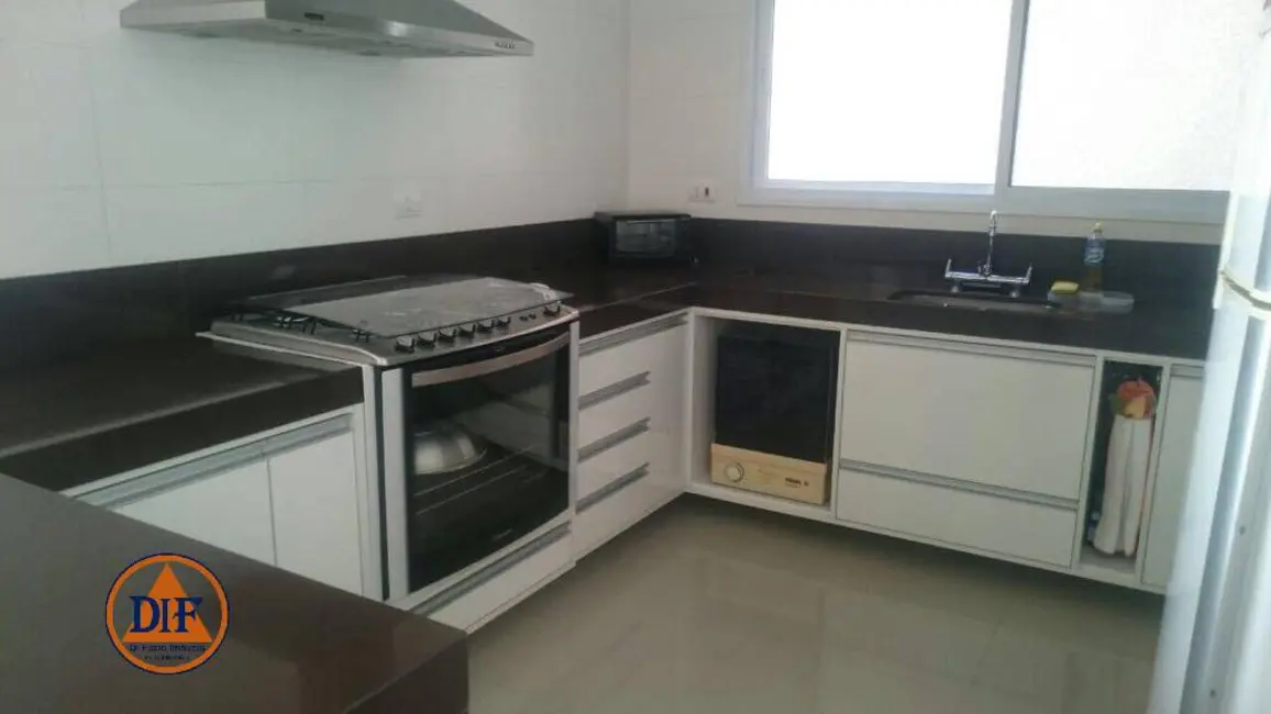 Foto 7 de Casa com 3 quartos à venda, 390m2 em Tremembe - SP