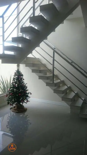 Foto 4 de Casa com 3 quartos à venda, 390m2 em Tremembe - SP