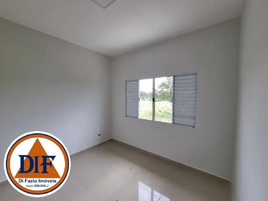 Foto 9 de Casa com 3 quartos à venda e para alugar, 210m2 em Tremembe - SP