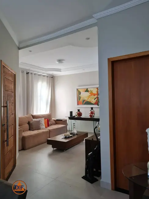 Foto 2 de Casa de Condomínio com 3 quartos à venda, 150m2 em Jardim de Alah, Taubate - SP