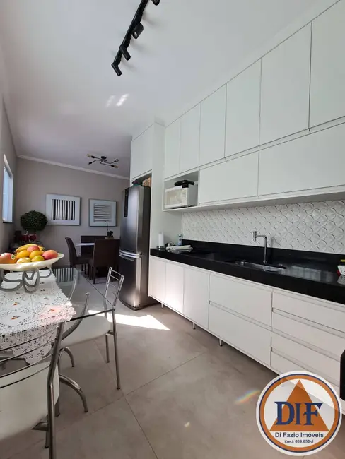 Foto 8 de Casa de Condomínio com 3 quartos à venda e para alugar, 150m2 em Jardim de Alah, Taubate - SP