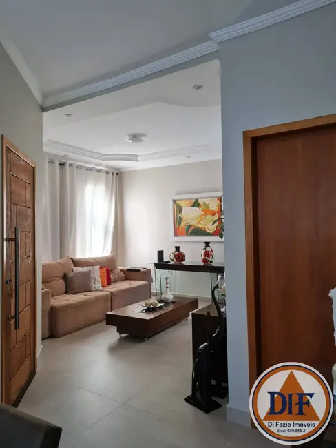 Foto 2 de Casa de Condomínio com 3 quartos à venda e para alugar, 150m2 em Jardim de Alah, Taubate - SP