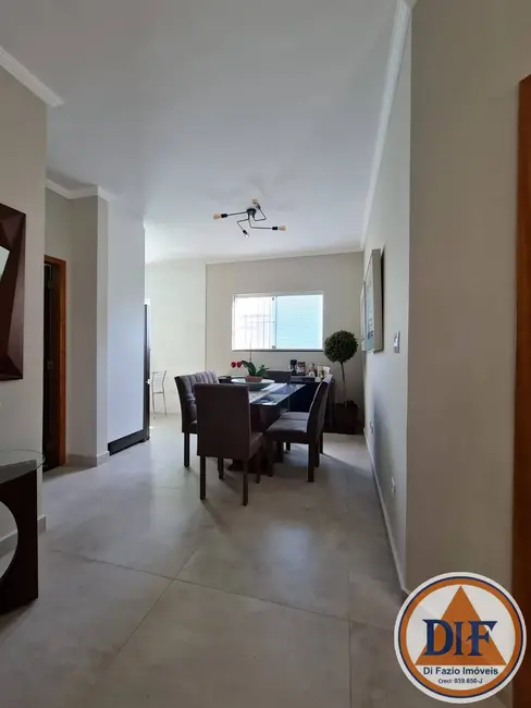 Foto 4 de Casa de Condomínio com 3 quartos à venda e para alugar, 150m2 em Jardim de Alah, Taubate - SP