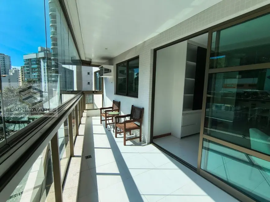 Foto 2 de Apartamento com 3 quartos para alugar, 107m2 em Praia da Costa, Vila Velha - ES