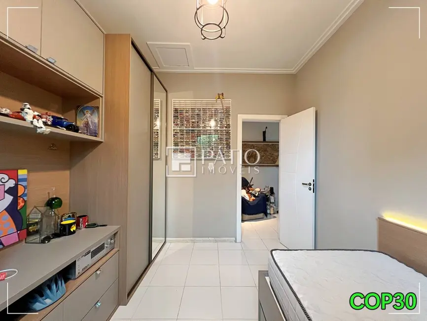 Casa com 4 quartos à venda e para alugar, 200m2 em Marco, Belem - PA - imagem 6 Foto 6 de Casa com 4 quartos à venda e para alugar, 200m2 em Marco, Belem - PA