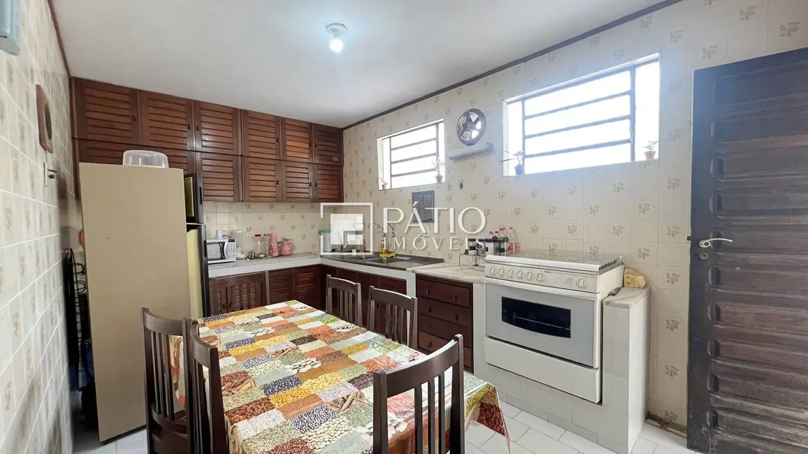 Casa com 5 quartos à venda e para alugar, 360m2 em Murubira (Mosqueiro), Belem - PA - imagem 3 Foto 3 de Casa com 5 quartos à venda e para alugar, 360m2 em Murubira (Mosqueiro), Belem - PA