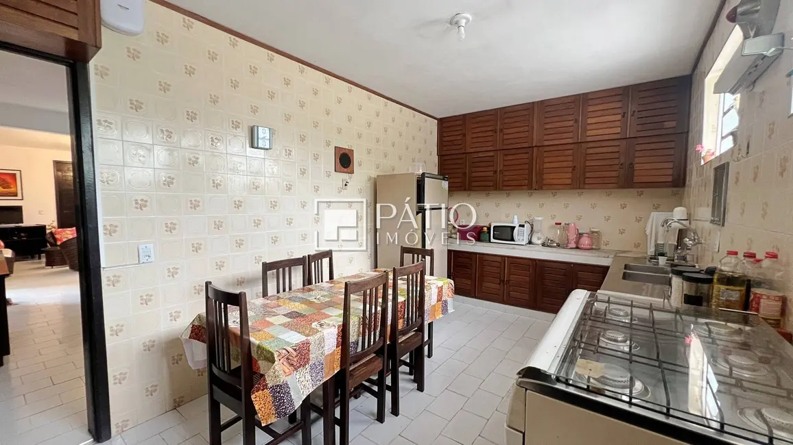 Casa com 5 quartos à venda e para alugar, 360m2 em Murubira (Mosqueiro), Belem - PA - imagem 8 Foto 8 de Casa com 5 quartos à venda e para alugar, 360m2 em Murubira (Mosqueiro), Belem - PA