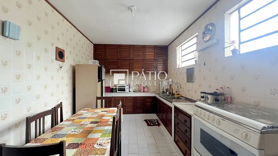 Casa com 5 quartos à venda e para alugar, 360m2 em Murubira (Mosqueiro), Belem - PA - imagem 7 Foto 7 de Casa com 5 quartos à venda e para alugar, 360m2 em Murubira (Mosqueiro), Belem - PA