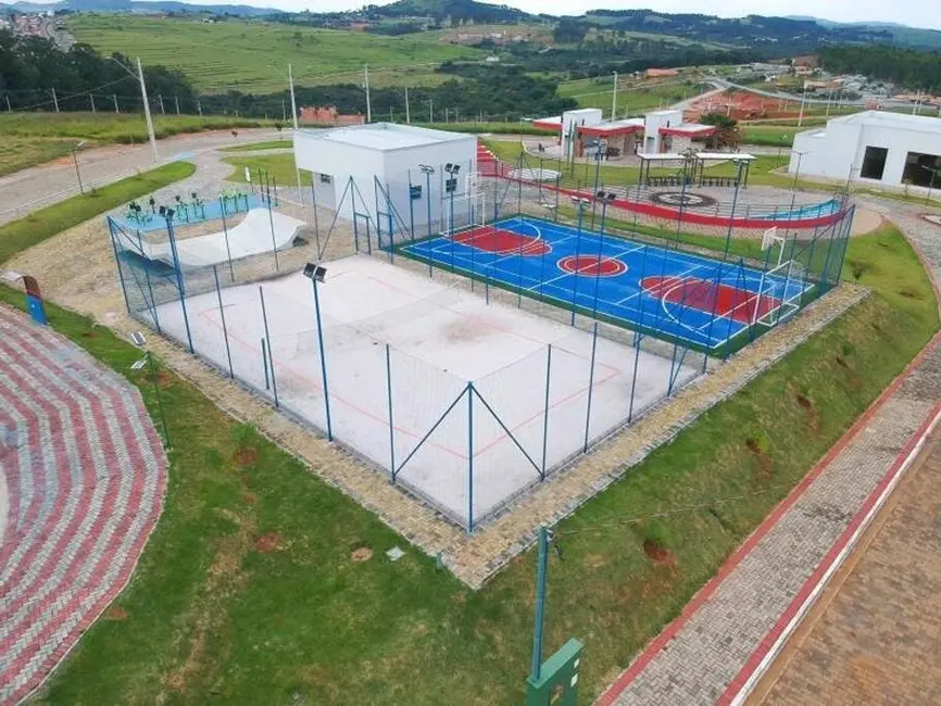 Foto 2 de Terreno / Lote à venda, 1000m2 em Curitibanos, Braganca Paulista - SP