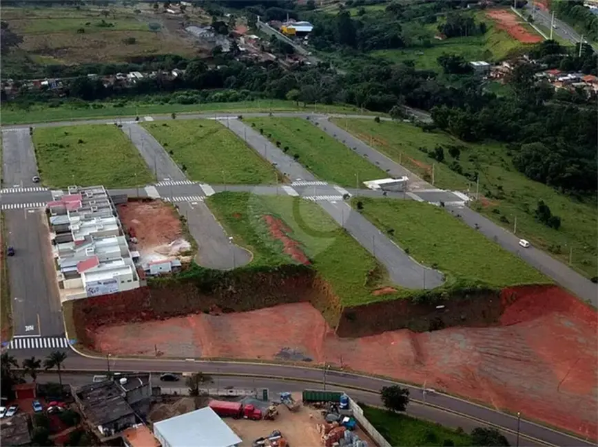 Foto 4 de Terreno / Lote à venda, 140m2 em Braganca Paulista - SP