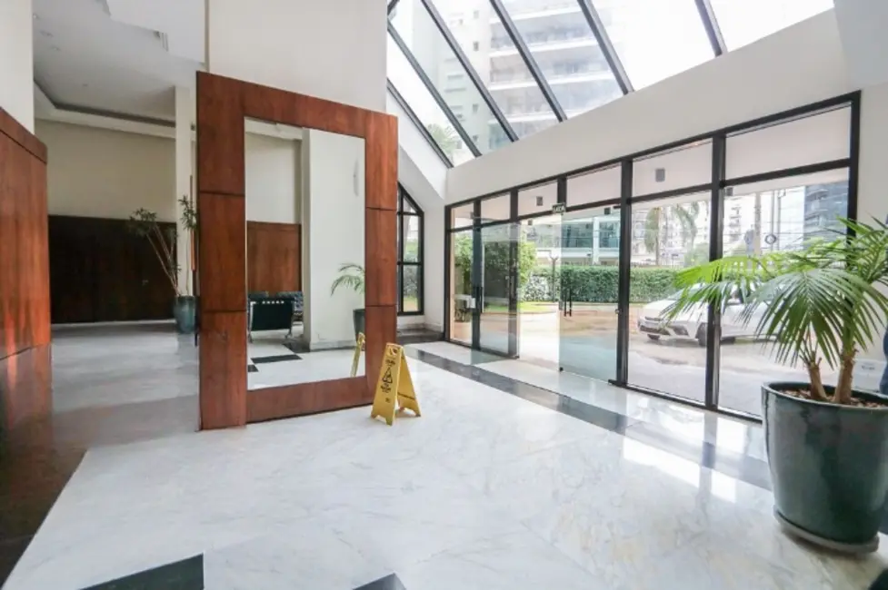 Apartamento com 4 quartos à venda, 235m2 em Itaim Bibi, São Paulo - SP - imagem 1 Foto 1 de Apartamento com 4 quartos à venda, 235m2 em Itaim Bibi, São Paulo - SP