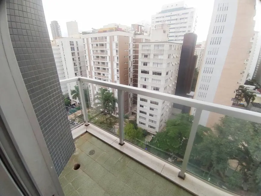 Foto 5 de Apartamento com 3 quartos à venda, 210m2 em Itaim Bibi, São Paulo - SP