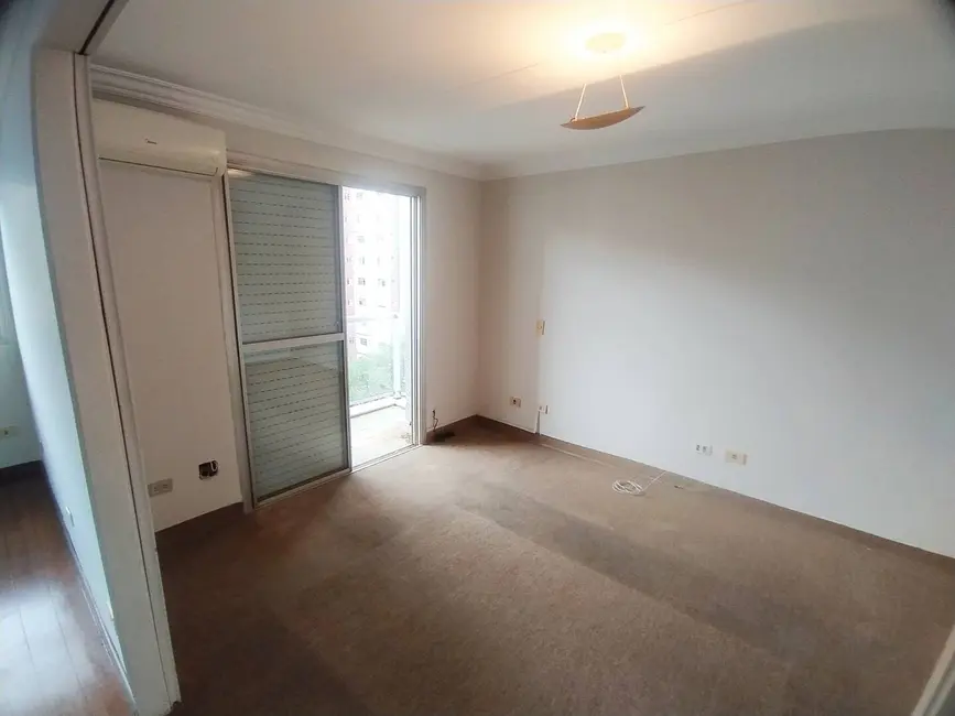 Foto 9 de Apartamento com 3 quartos à venda, 210m2 em Itaim Bibi, São Paulo - SP