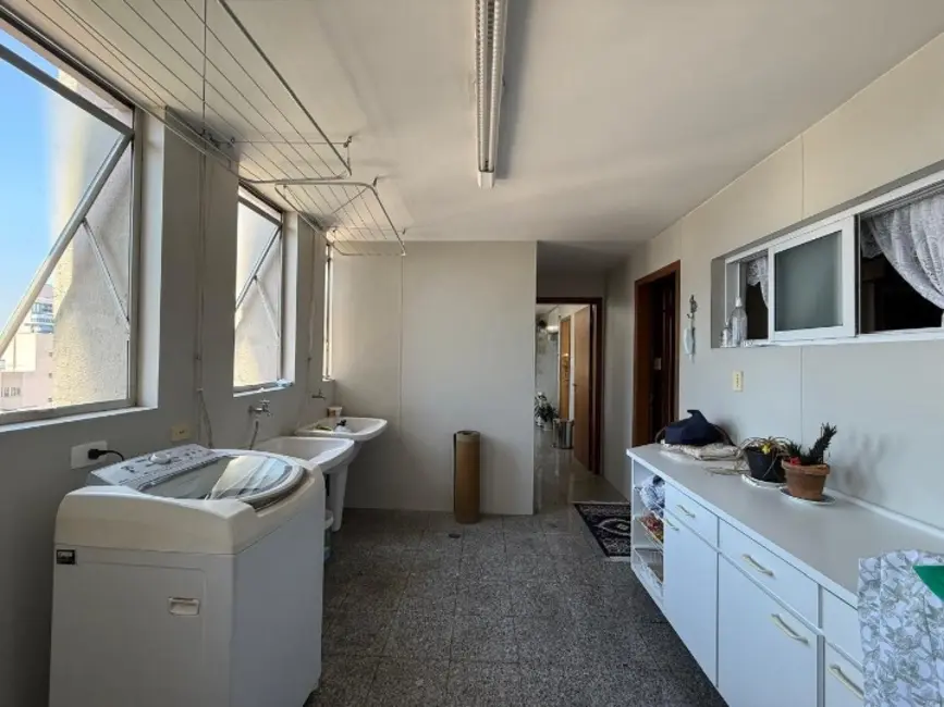Apartamento com 4 quartos à venda, 307m2 em Jardim Paulista, São Paulo - SP - imagem 9 Foto 9 de Apartamento com 4 quartos à venda, 307m2 em Jardim Paulista, São Paulo - SP