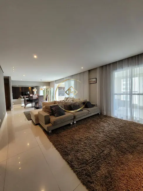 Apartamento com 3 quartos à venda, 172m2 em Sao Jose Dos Campos - SP - imagem 2 Foto 2 de Apartamento com 3 quartos à venda, 172m2 em Sao Jose Dos Campos - SP