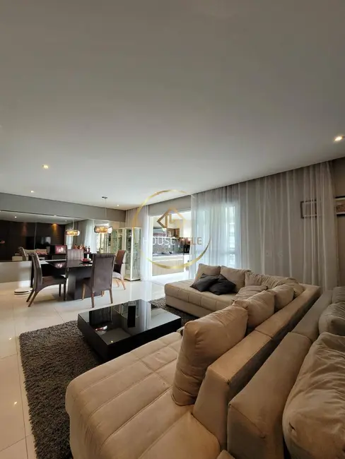 Apartamento com 3 quartos à venda, 172m2 em Sao Jose Dos Campos - SP - imagem 7 Foto 7 de Apartamento com 3 quartos à venda, 172m2 em Sao Jose Dos Campos - SP