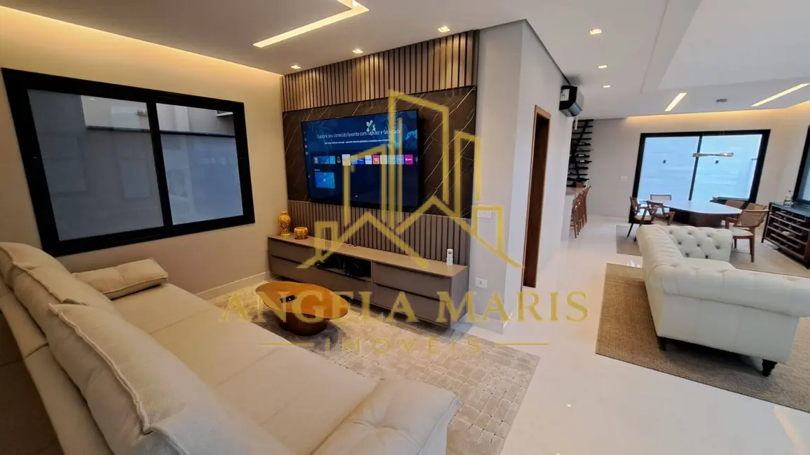 Casa de Condomínio com 4 quartos à venda, 270m2 em Sao Jose Dos Campos - SP - imagem 3 Foto 3 de Casa de Condomínio com 4 quartos à venda, 270m2 em Sao Jose Dos Campos - SP