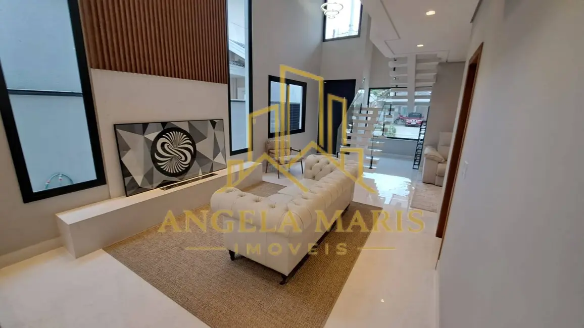 Casa de Condomínio com 4 quartos à venda, 270m2 em Sao Jose Dos Campos - SP - imagem 2 Foto 2 de Casa de Condomínio com 4 quartos à venda, 270m2 em Sao Jose Dos Campos - SP
