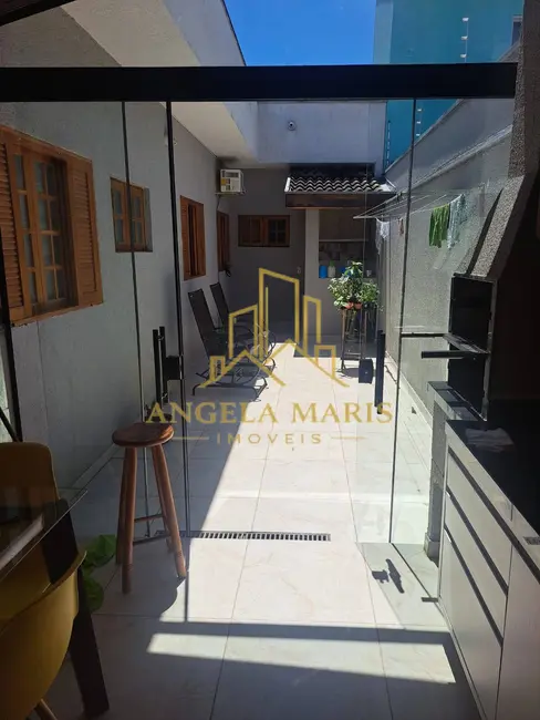Foto 6 de Casa com 3 quartos à venda, 120m2 em Loteamento Villa Branca, Jacarei - SP