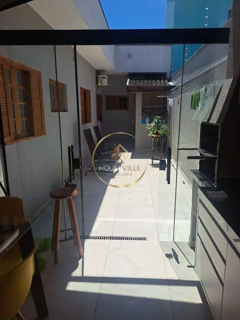 Foto 5 de Casa com 3 quartos à venda, 85m2 em Loteamento Villa Branca, Jacarei - SP