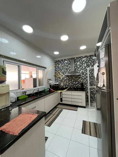 Foto 9 de Casa de Condomínio com 3 quartos à venda, 240m2 em Loteamento Villa Branca, Jacarei - SP