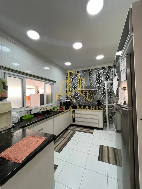 Foto 9 de Casa de Condomínio com 3 quartos à venda, 240m2 em Loteamento Villa Branca, Jacarei - SP