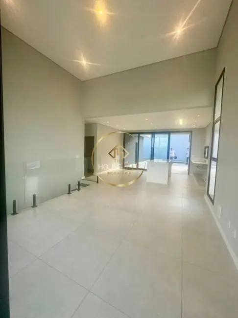 Foto 3 de Casa de Condomínio com 4 quartos à venda, 220m2 em Sao Jose Dos Campos - SP