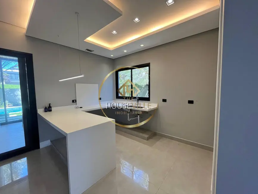 Foto 4 de Casa de Condomínio com 3 quartos à venda, 290m2 em Sao Jose Dos Campos - SP