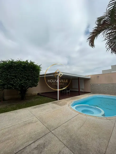 Foto 4 de Casa de Condomínio com 3 quartos à venda, 230m2 em Loteamento Villa Branca, Jacarei - SP