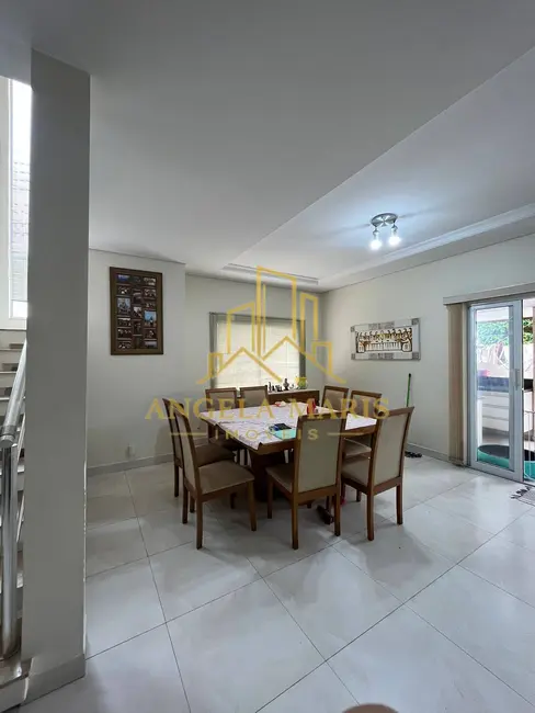 Foto 9 de Casa de Condomínio com 3 quartos à venda, 230m2 em Loteamento Villa Branca, Jacarei - SP