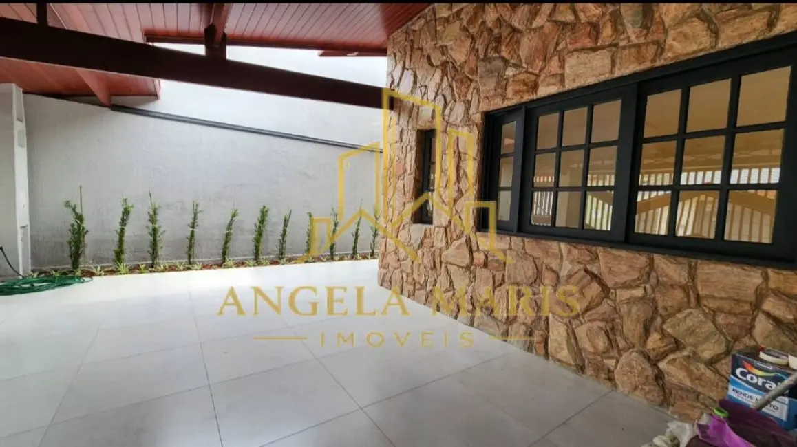 Foto 5 de Casa com 3 quartos à venda, 120m2 em Jardim Altos de Santana II, Jacarei - SP