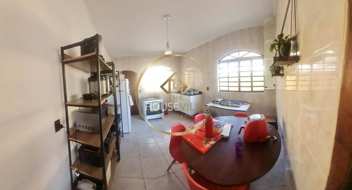 Casa com 2 quartos à venda, 160m2 em Sao Jose Dos Campos - SP - imagem 2 Foto 2 de Casa com 2 quartos à venda, 160m2 em Sao Jose Dos Campos - SP