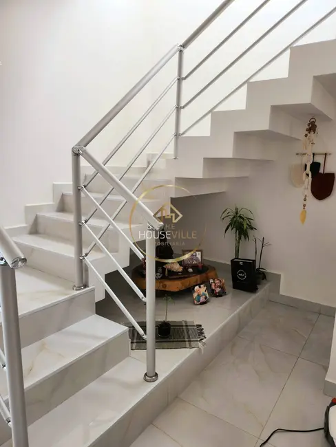 Foto 9 de Casa de Condomínio com 3 quartos à venda, 212m2 em Jardim Jacinto, Jacarei - SP