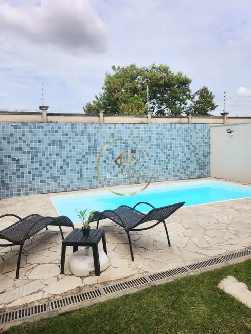 Foto 4 de Casa de Condomínio com 3 quartos à venda, 212m2 em Jardim Jacinto, Jacarei - SP