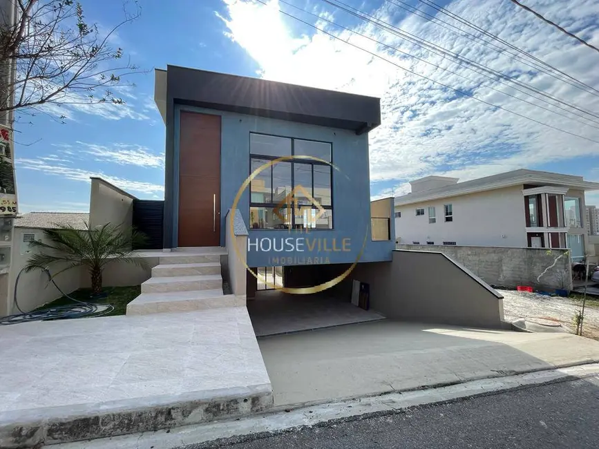 Foto 2 de Casa de Condomínio com 3 quartos à venda, 256m2 em Jardim Residencial Golden Park, Jacarei - SP