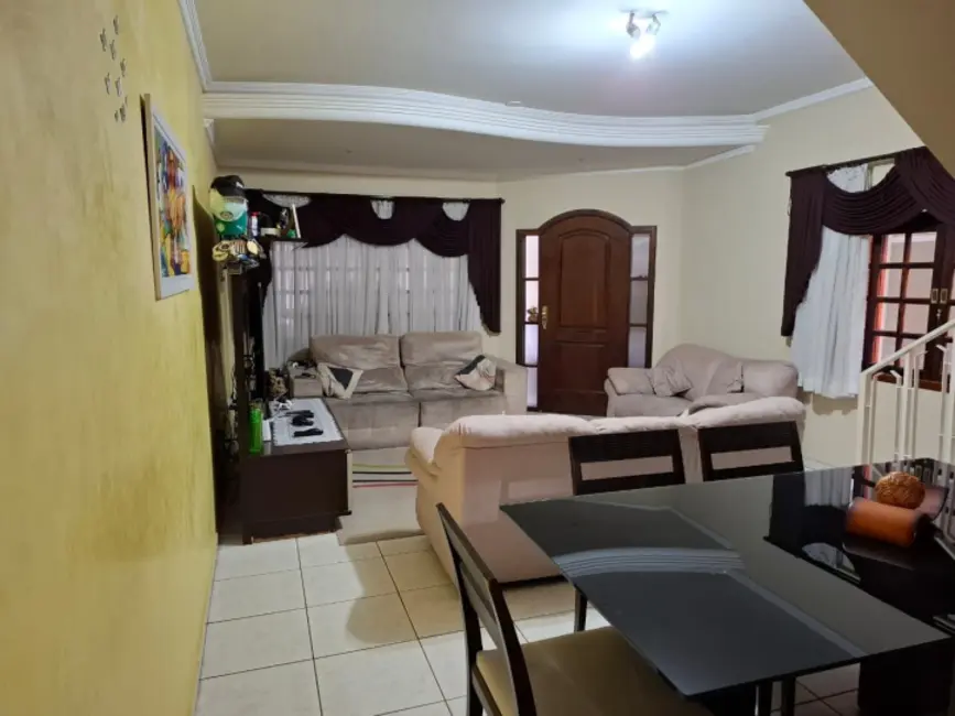 Foto 4 de Casa com 3 quartos à venda, 170m2 em Sao Jose Dos Campos - SP