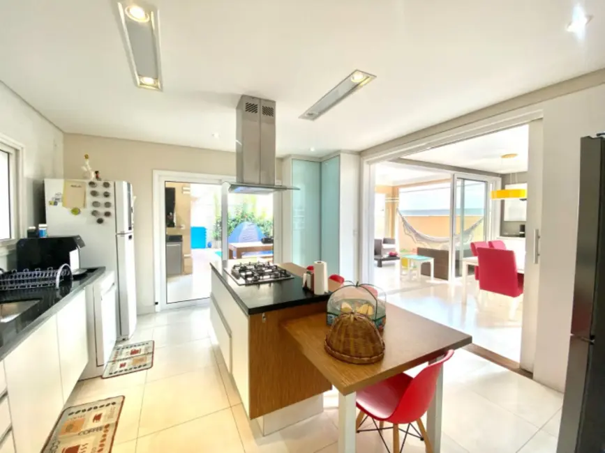 Foto 8 de Sobrado com 4 quartos à venda, 370m2 em Sao Jose Dos Campos - SP