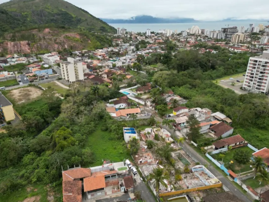 Foto 3 de Terreno / Lote à venda, 3676m2 em Jardim Casa Branca, Caraguatatuba - SP
