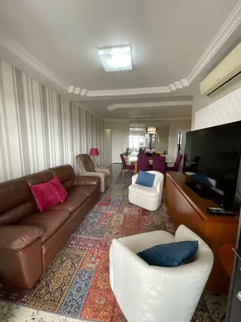 Apartamento com 3 quartos à venda, 134m2 em Sao Jose Dos Campos - SP - imagem 8 Foto 8 de Apartamento com 3 quartos à venda, 134m2 em Sao Jose Dos Campos - SP