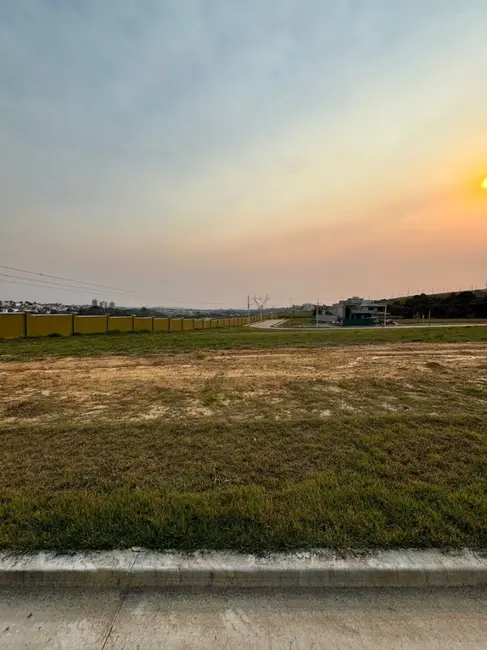 Foto 1 de Terreno / Lote à venda, 330m2 em Sao Jose Dos Campos - SP