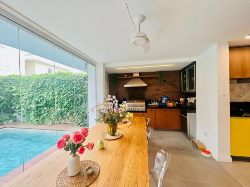 Foto 6 de Casa de Condomínio com 3 quartos à venda, 260m2 em Sao Jose Dos Campos - SP