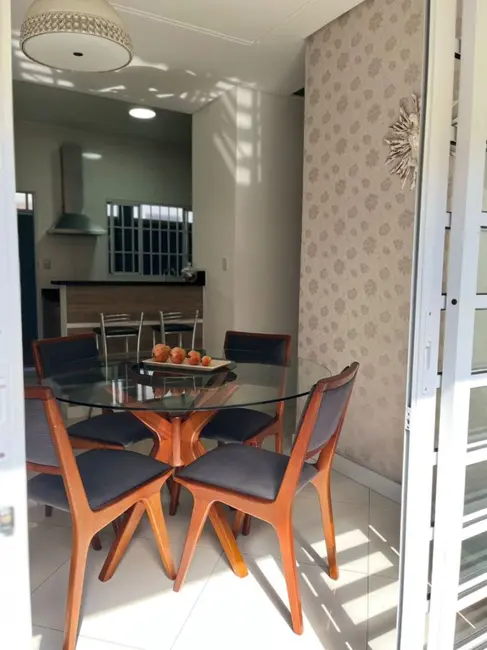 Foto 3 de Casa com 3 quartos à venda, 120m2 em Sao Jose Dos Campos - SP