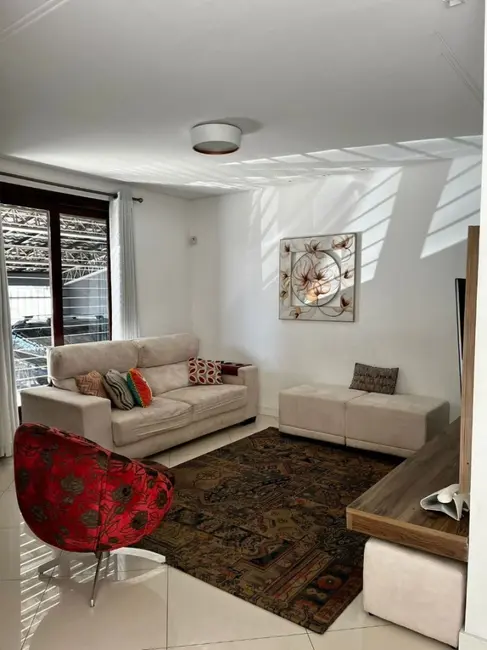 Foto 2 de Casa com 3 quartos à venda, 120m2 em Sao Jose Dos Campos - SP
