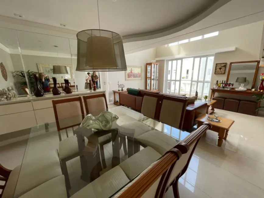 Foto 9 de Apartamento com 4 quartos à venda e para alugar, 280m2 em Sao Jose Dos Campos - SP