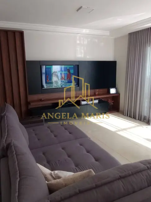 Foto 2 de Casa com 3 quartos à venda, 215m2 em Jacarei - SP