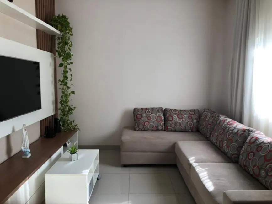 Foto 3 de Casa com 3 quartos à venda, 160m2 em Jacarei - SP