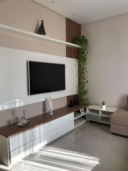 Foto 4 de Casa com 3 quartos à venda, 160m2 em Jacarei - SP